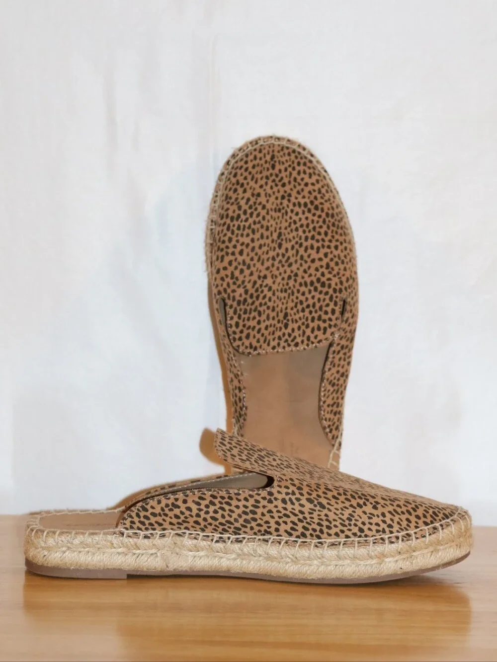Universal Thread Clara Leopard Print Espadrille Mules.